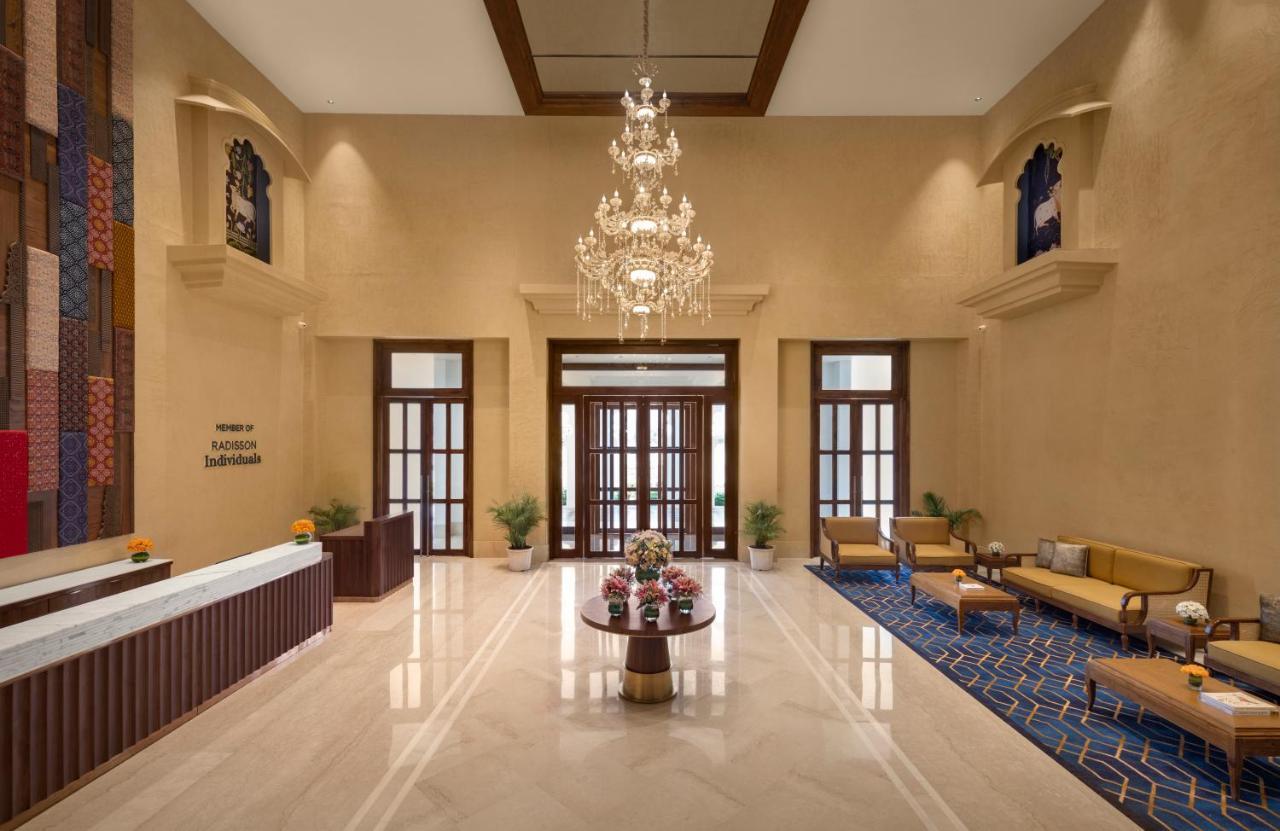 Uday Palace Navsari, A Member Of Radisson Individuals 外观 照片