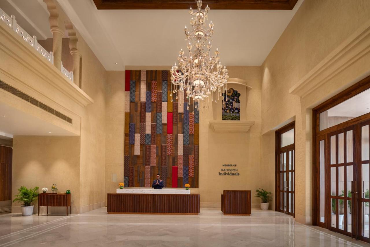 Uday Palace Navsari, A Member Of Radisson Individuals 外观 照片